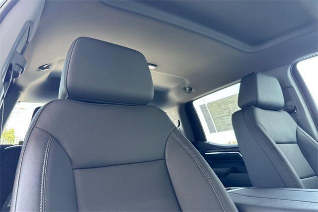 Photo of 2025 Summit White GMC Sierra 1500