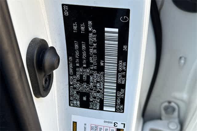 Photo of 2022 White Toyota 4Runner