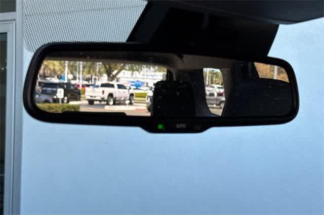 Photo of 2022 White Toyota 4Runner