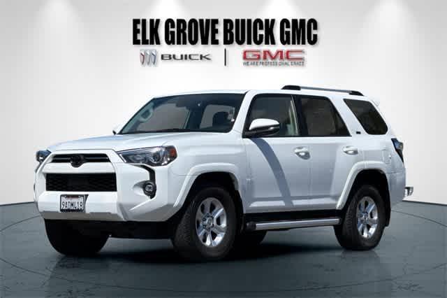Photo of 2022 White Toyota 4Runner