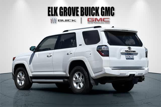 Photo of 2022 White Toyota 4Runner