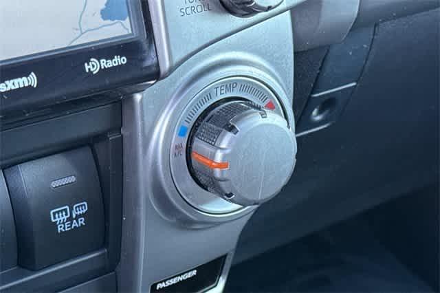 Photo of 2022 White Toyota 4Runner