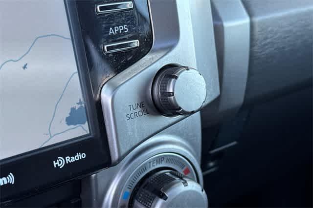 Photo of 2022 White Toyota 4Runner