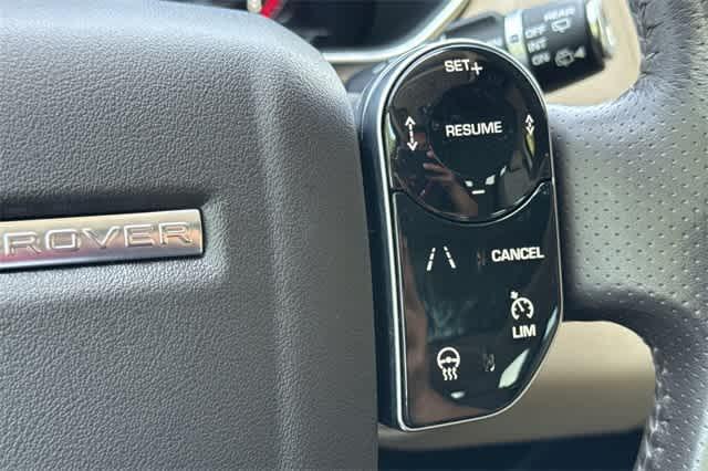 Photo of 2018 Fuji White Land Rover Range Rover Sport