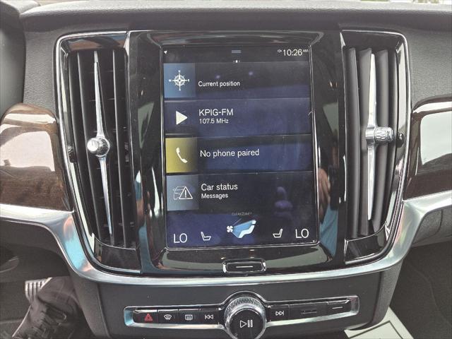 Photo of 2018 Bright Silver Metallic Volvo S90