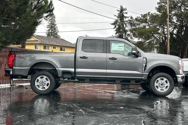 Photo of 2025 Carbonized Gray Metallic Ford F-250