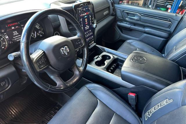 Photo of 2020 Granite Crystal Metallic Clearcoat RAM 1500