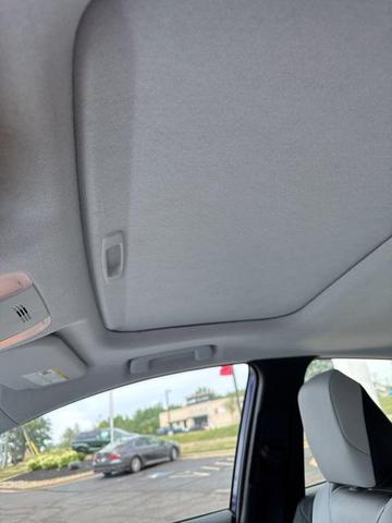 Photo of 2018 Blue Crush Metallic Toyota Prius