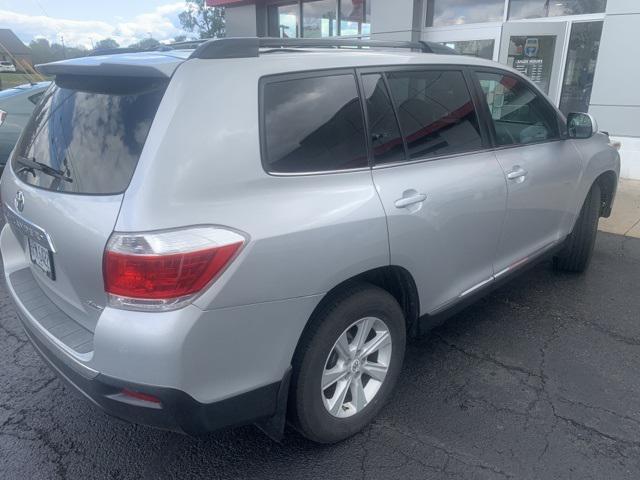 Photo of 2012 Classic Silver Metallic Toyota Highlander