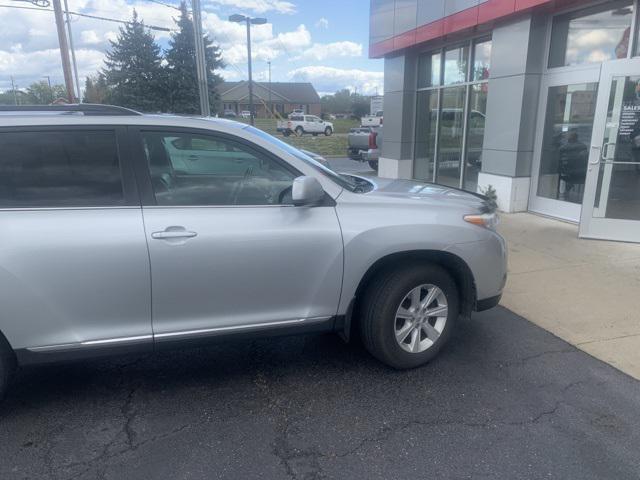Photo of 2012 Classic Silver Metallic Toyota Highlander