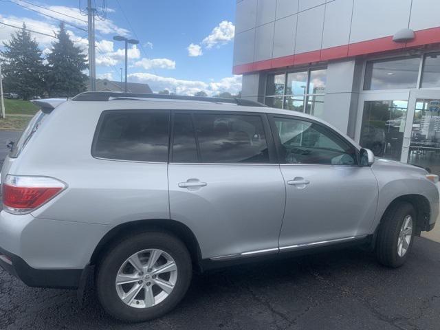 Photo of 2012 Classic Silver Metallic Toyota Highlander
