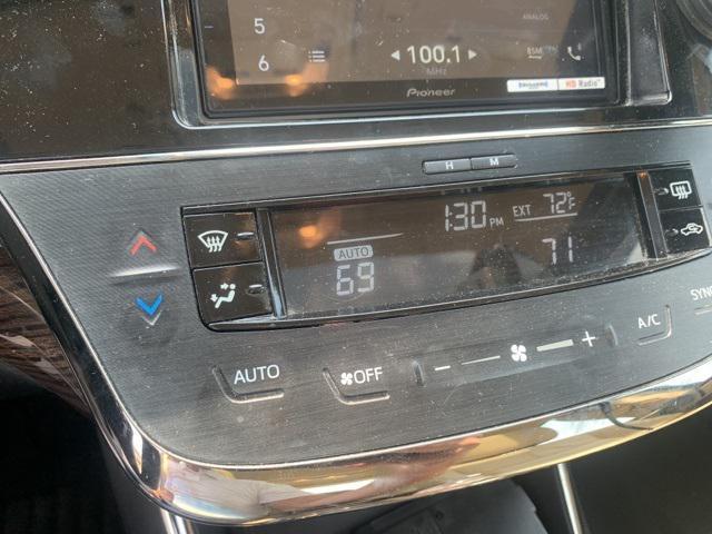 Photo of 2014 Creme Brulee Toyota Avalon