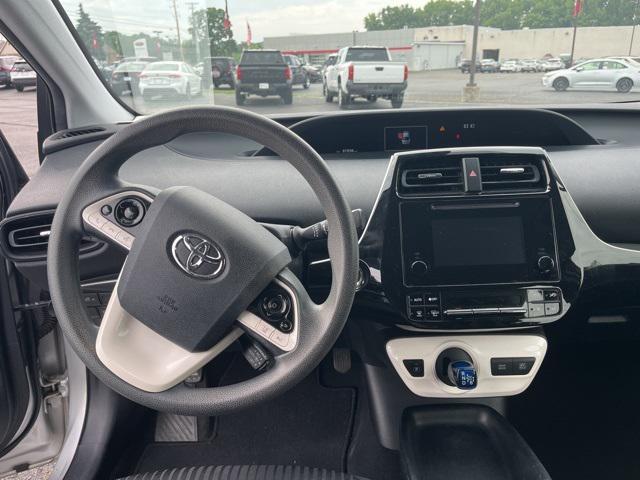 Photo of 2017 Classic Silver Toyota Prius