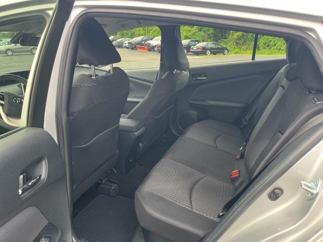 Photo of 2017 Classic Silver Toyota Prius