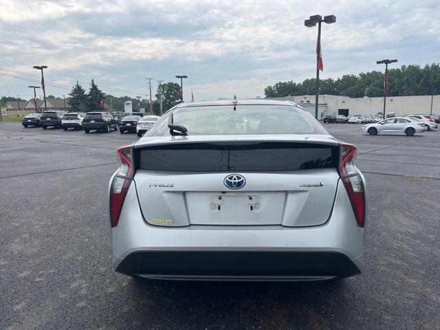 Photo of 2017 Classic Silver Toyota Prius