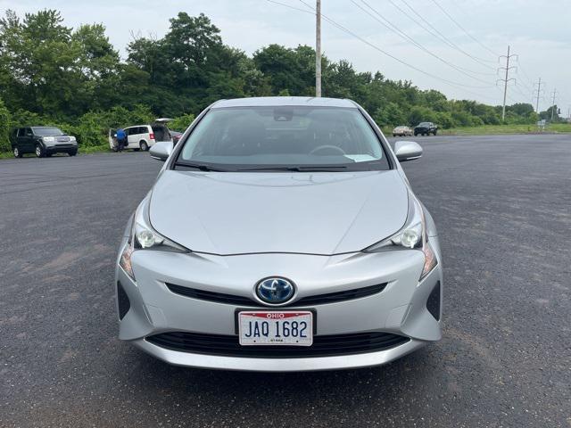 Photo of 2017 Classic Silver Toyota Prius