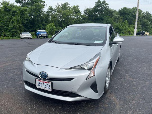 Photo of 2017 Classic Silver Toyota Prius