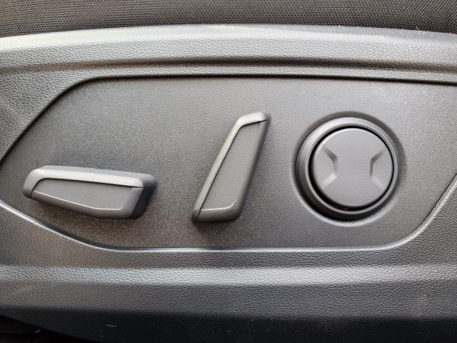 Photo of 2025 Shimmering Silver Hyundai TUCSON
