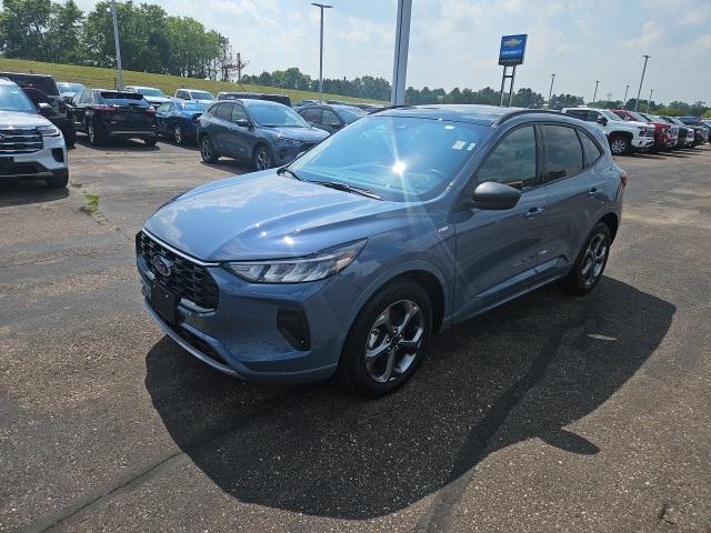 Photo of 2024 Vapor Blue Metallic Ford Escape