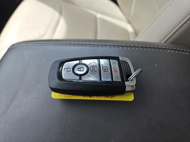 Photo of 2023 Agate Black Metallic Ford Explorer