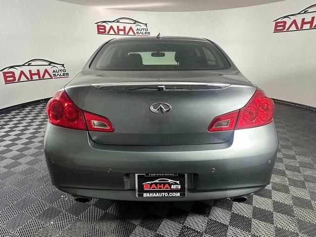 Photo of 2010 Graphite Shadow INFINITI G37