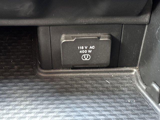 Photo of 2024 Bright White Clearcoat RAM 1500