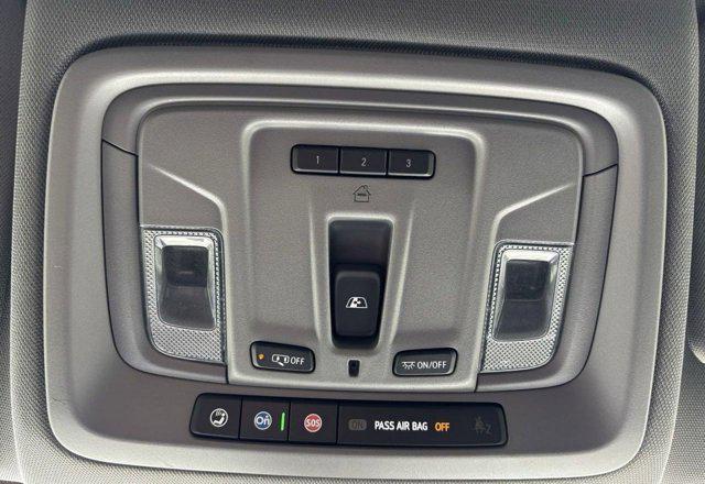 Photo of 2025 Summit White GMC Sierra 1500