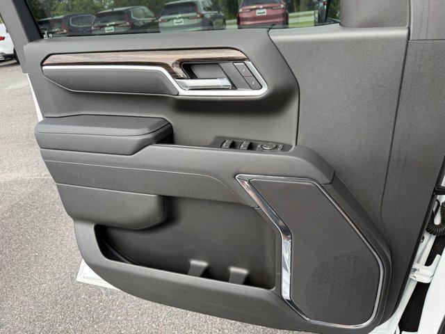 Photo of 2025 Summit White GMC Sierra 1500