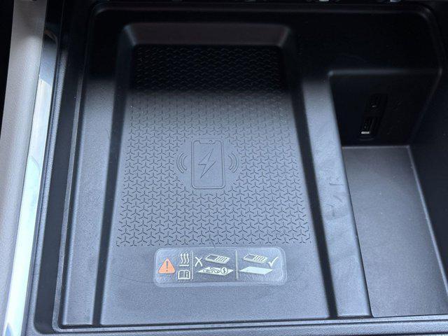 Photo of 2025 Summit White GMC Acadia