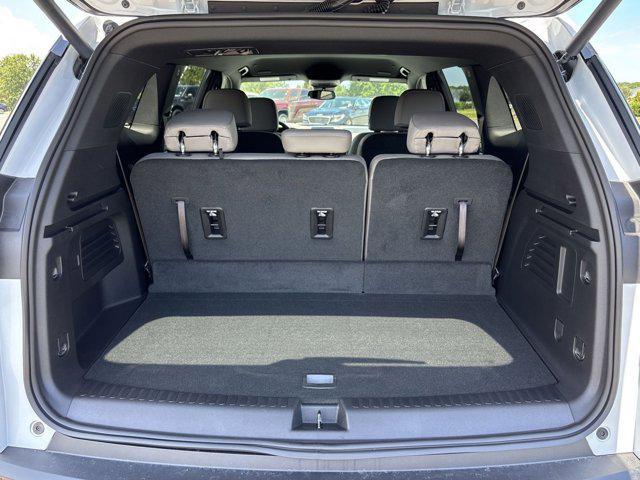 Photo of 2025 Summit White GMC Acadia