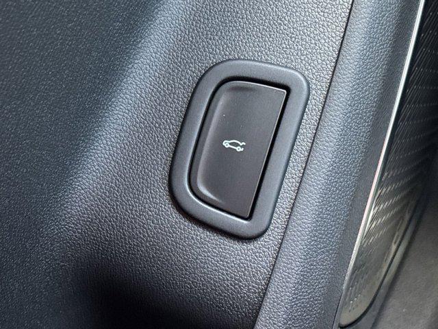 Photo of 2025 Summit White GMC Acadia
