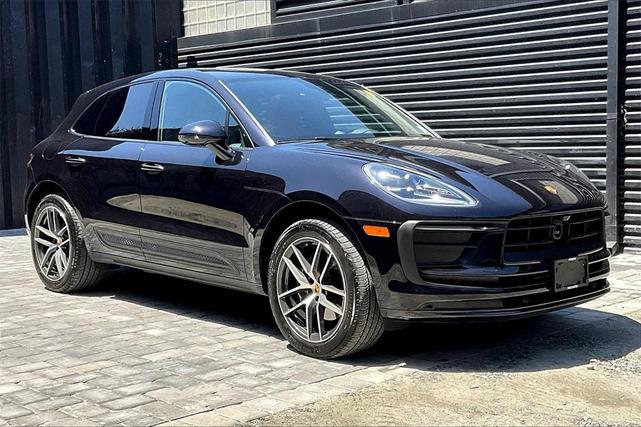 Photo of 2025 Jet Black Metallic Porsche Macan