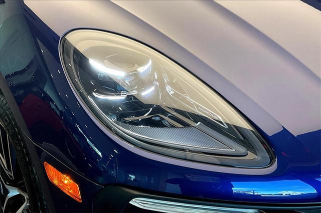 Photo of 2024 Gentian Blue Metallic Porsche Macan