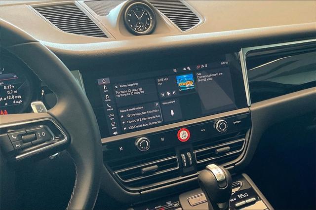 Photo of 2024 Gentian Blue Metallic Porsche Macan