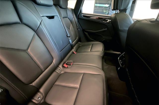 Photo of 2024 Gentian Blue Metallic Porsche Macan