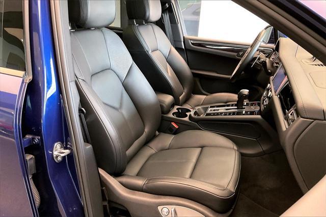 Photo of 2024 Gentian Blue Metallic Porsche Macan