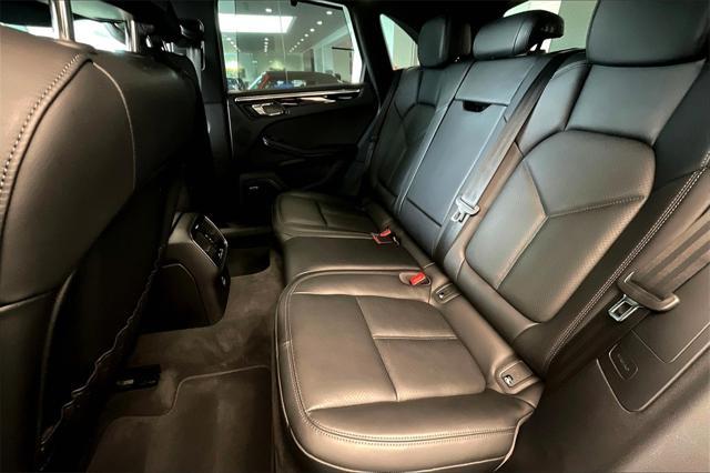 Photo of 2024 Gentian Blue Metallic Porsche Macan