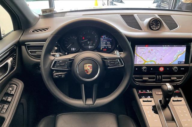 Photo of 2024 Gentian Blue Metallic Porsche Macan