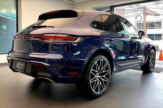 Photo of 2024 Gentian Blue Metallic Porsche Macan