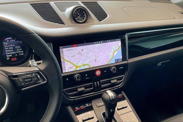 Photo of 2024 Gentian Blue Metallic Porsche Macan
