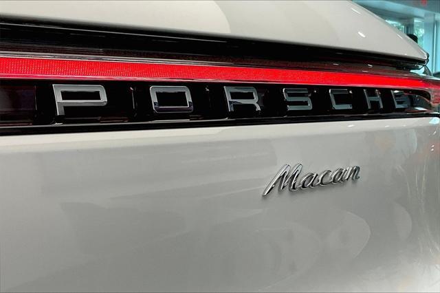 Photo of 2025 Carrara White Metallic Porsche Macan
