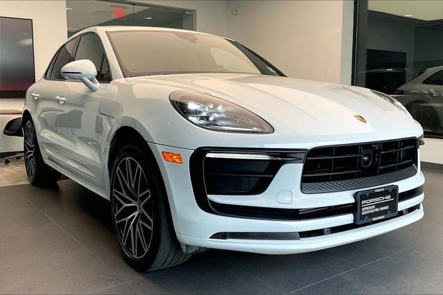 Photo of 2025 Carrara White Metallic Porsche Macan