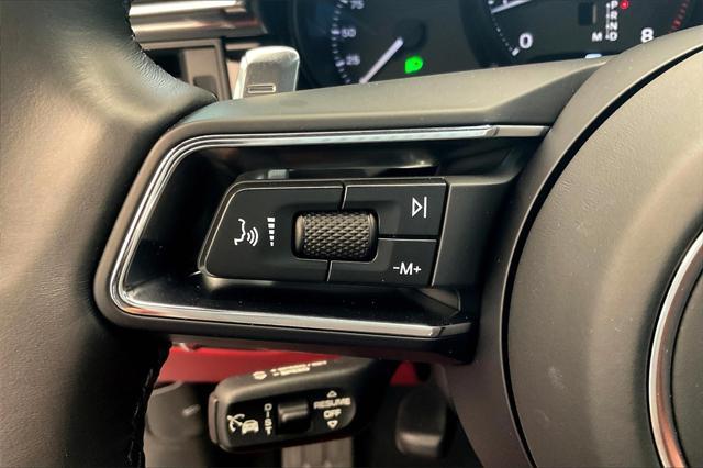 Photo of 2025 Carrara White Metallic Porsche Macan
