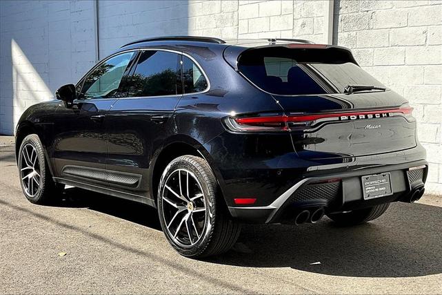 Photo of 2025 Jet Black Metallic Porsche Macan