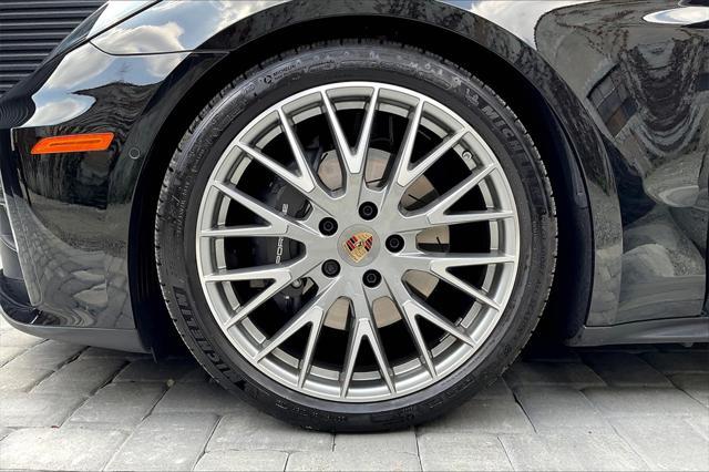 Photo of 2024 Black Porsche Panamera