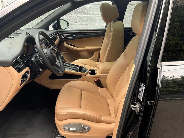 Photo of 2022 Black Porsche Macan