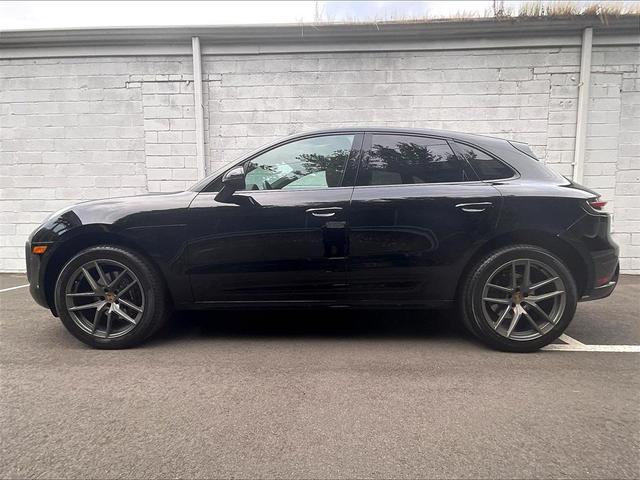 Photo of 2022 Black Porsche Macan