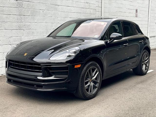 Photo of 2022 Black Porsche Macan