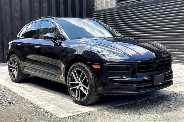 Photo of 2025 Jet Black Metallic Porsche Macan