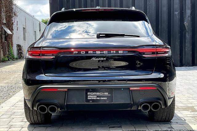 Photo of 2025 Jet Black Metallic Porsche Macan
